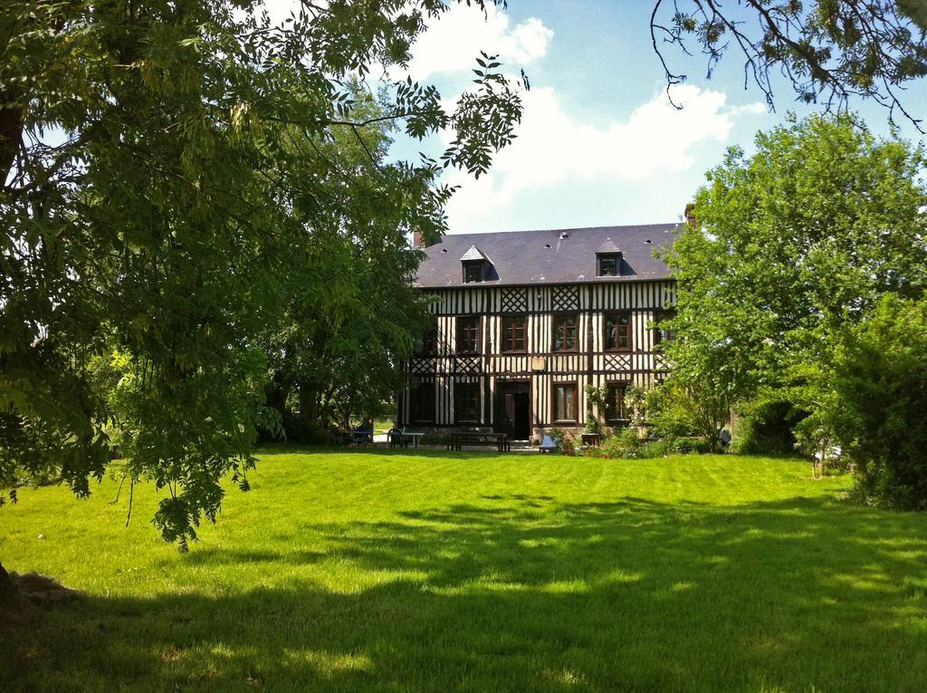 Le Petit Manoir De La Vernelle Bed & Breakfast Fourmetot Exterior photo